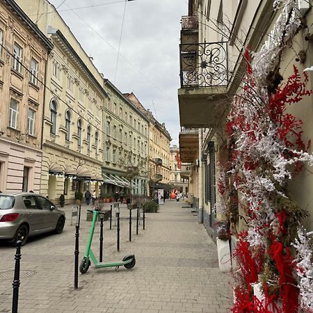 Art Studio Near Opera Theatre Lviv Dış mekan fotoğraf