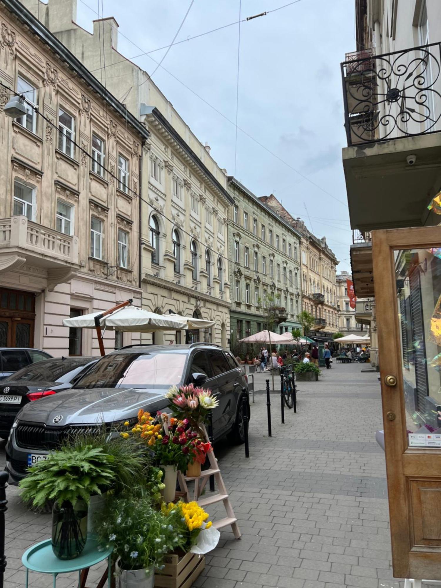 Art Studio Near Opera Theatre Lviv Dış mekan fotoğraf